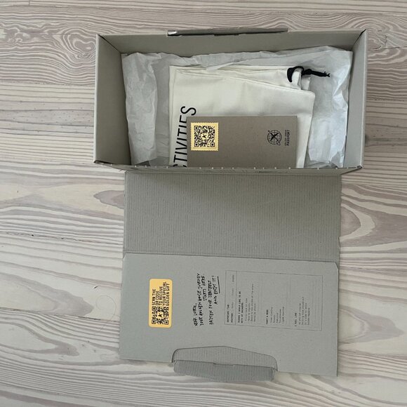 LIKE NEW Golden Goose Mid Star Sneakers - Picture 11 of 12